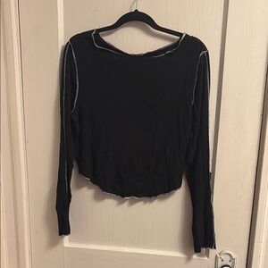 Flattering Ardene Black Crop Fitted Long Sleeve Blouse with White Hems